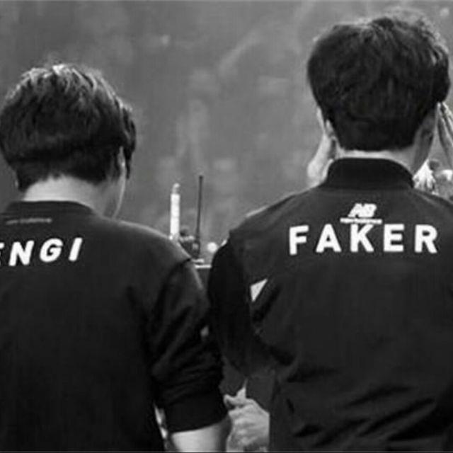 LCK选手的多巴胺穿搭：T1全员自信非常