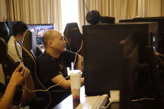 Karmine Corp Blue 成为了 EMEA Masters 2025 夏季赛的冠军